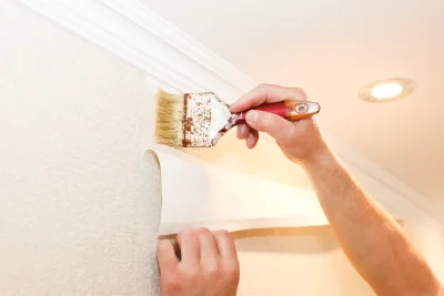Pose de papier peint à Montboyer — revêtements muraux et toiles de verre